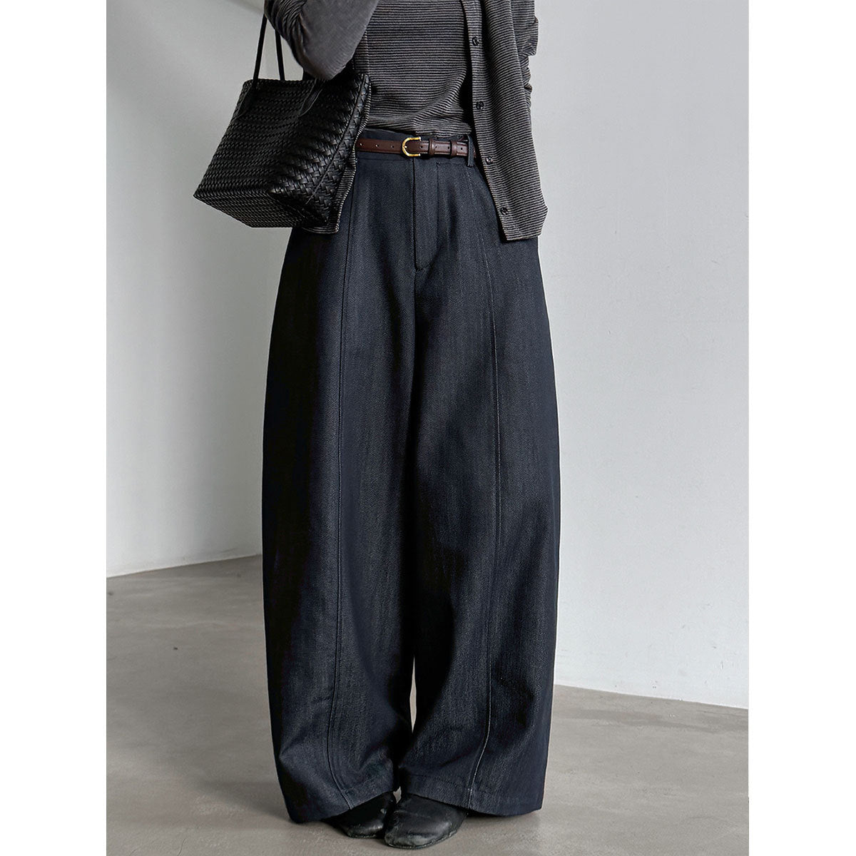 Drapey High-Waisted Slimming Trousers