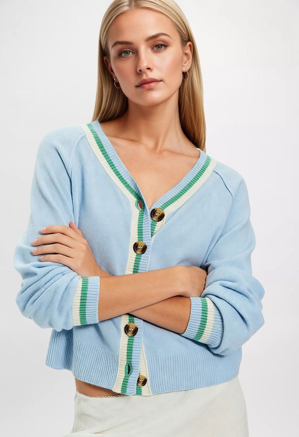 V-neck cardigan long sleeved sweater