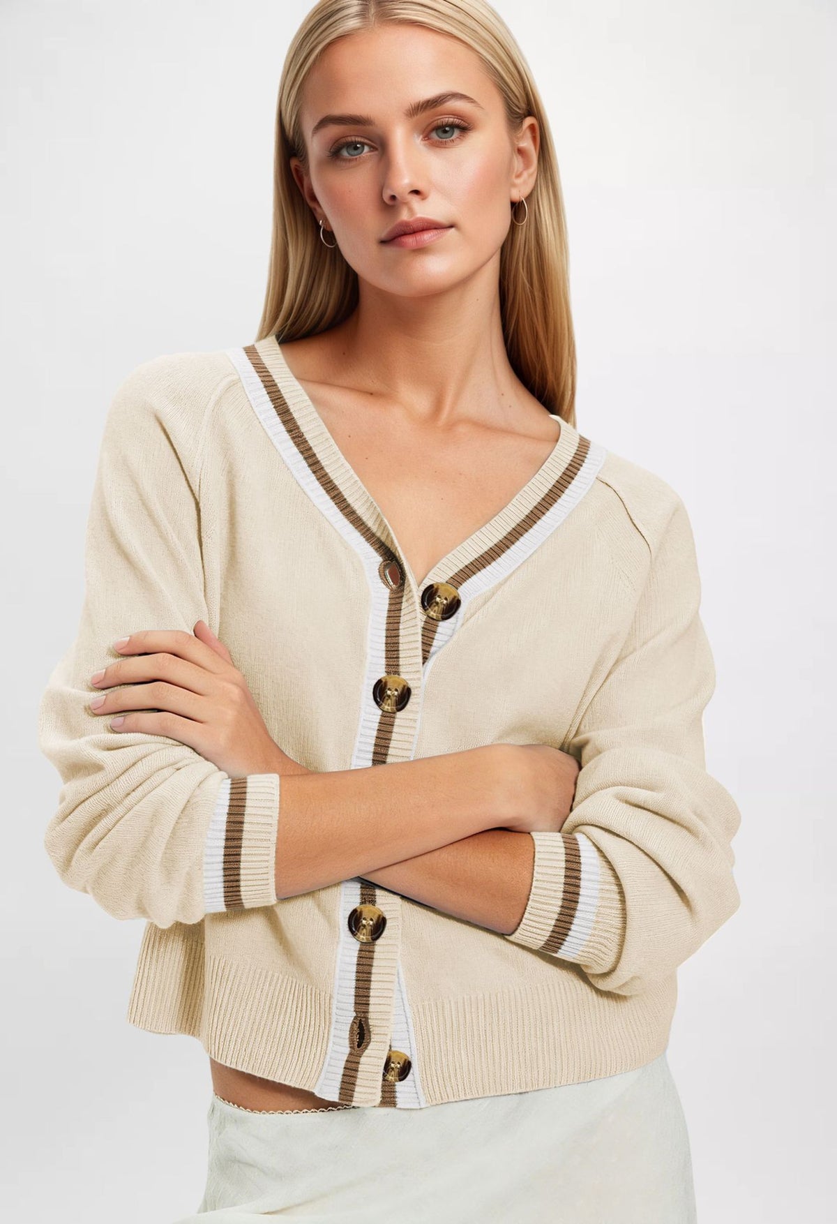 V-neck cardigan long sleeved sweater